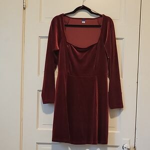 Elegant Burgundy Velvet Dress